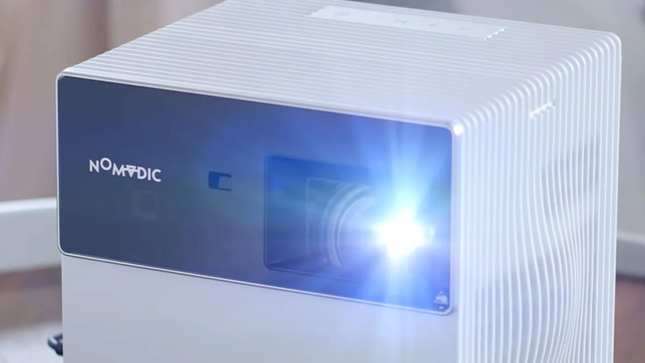 NOMVDIC_P1000_MfrProdShot_Lens#1 - Projector Reviews Images