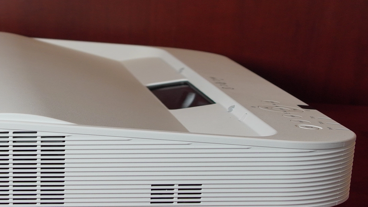 Ricoh UHL3660 Lens - Projector Reviews - Images