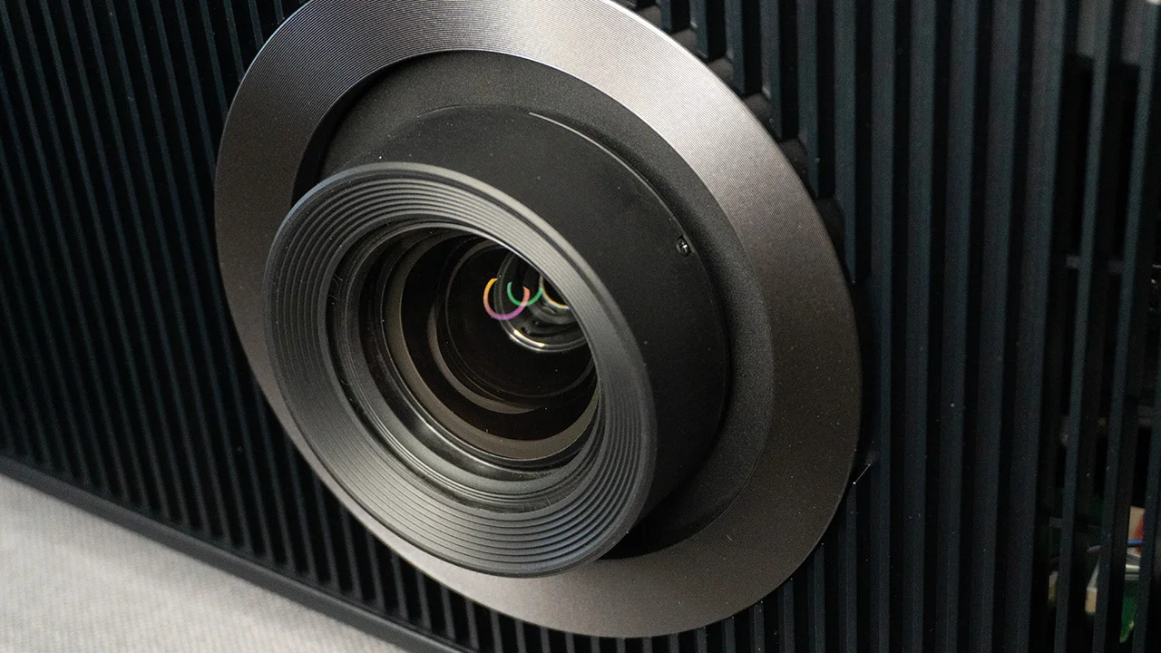 Sony-BRAVIA-6-Sample-lens - Projector Reviews Images